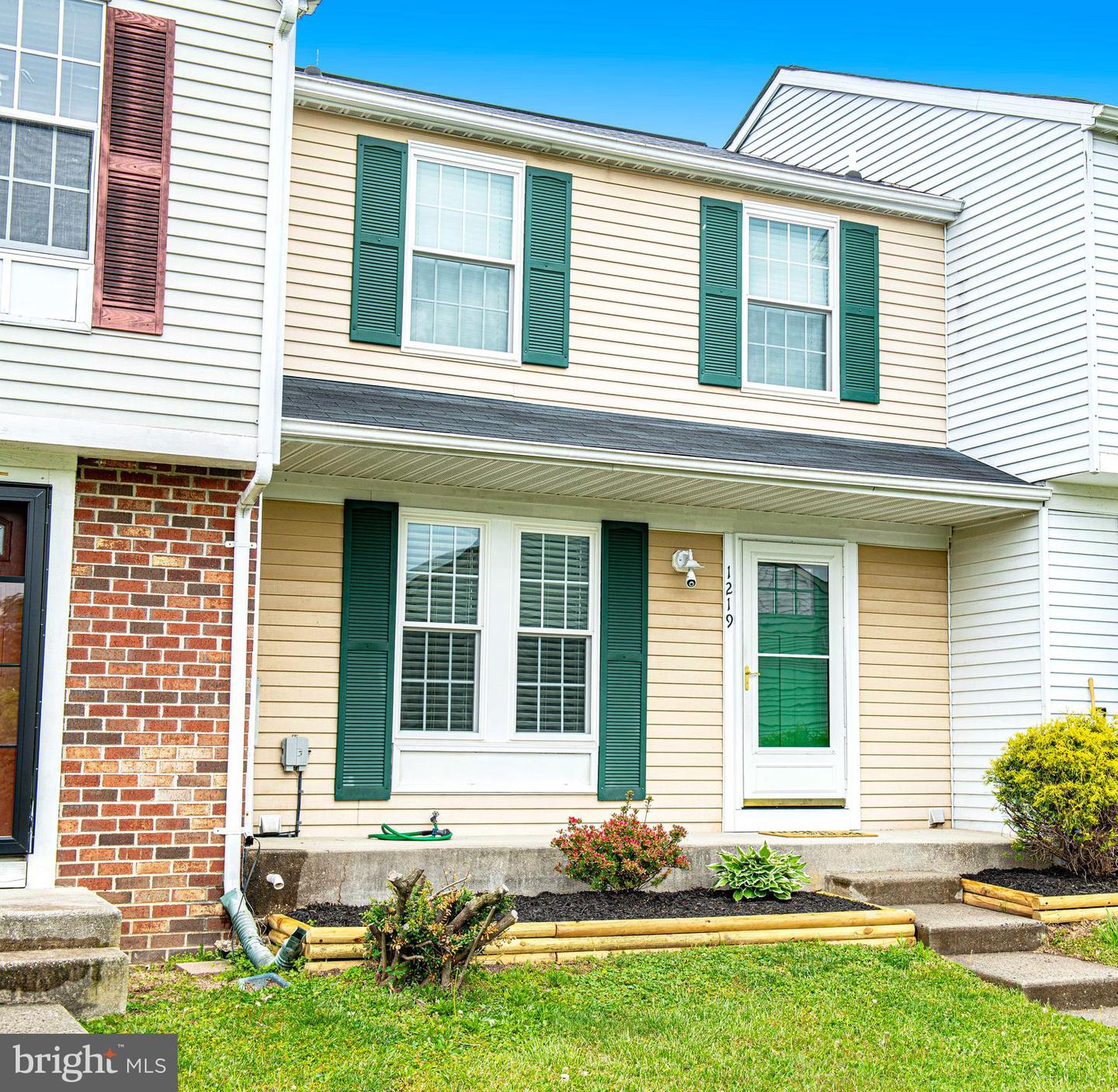 1219 Valley Leaf Court, Edgewood