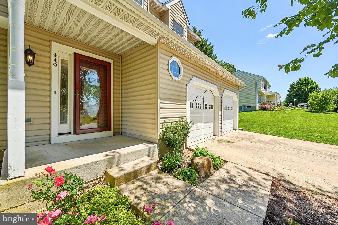 449 Grasmere Lane