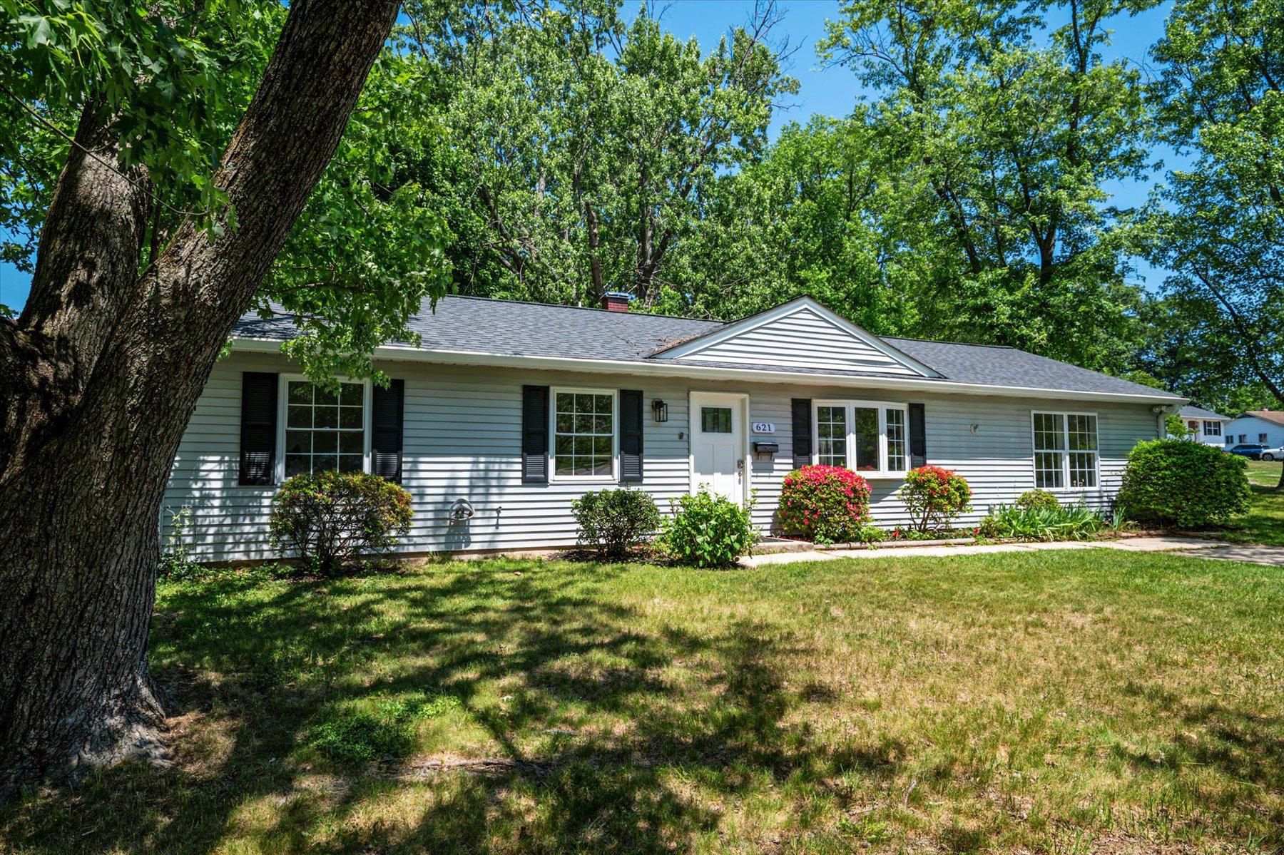 621 Wingleaf Court, Edgewood