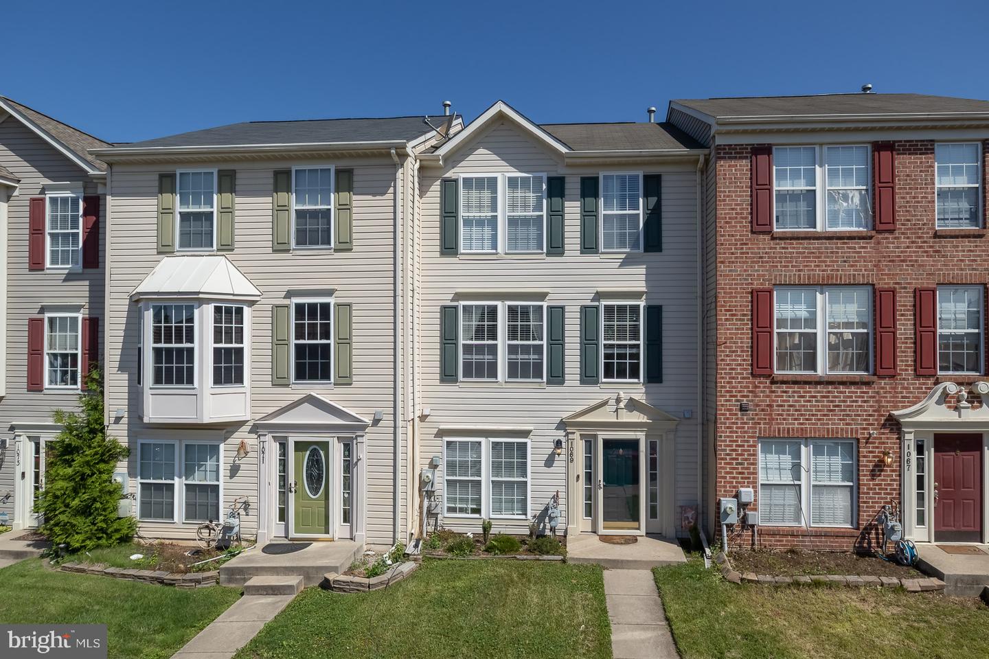 1069 Jeanett Way