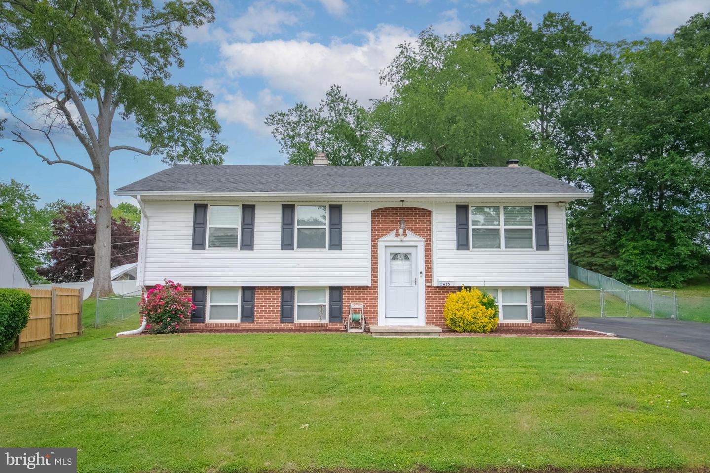 615 Wingleaf Court, Edgewood