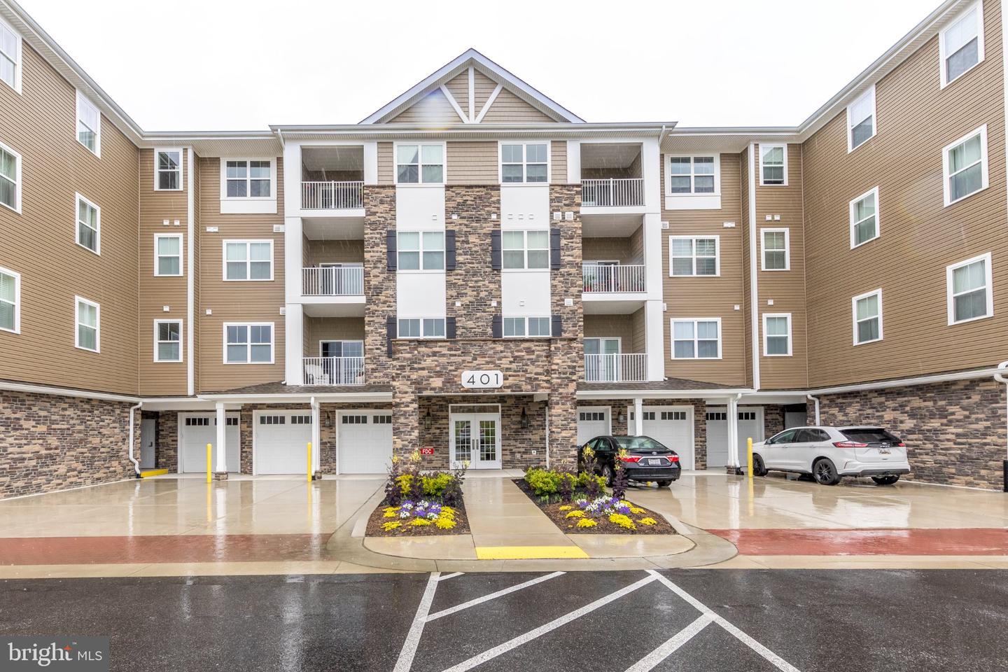 401 Bold Ruler Court #206