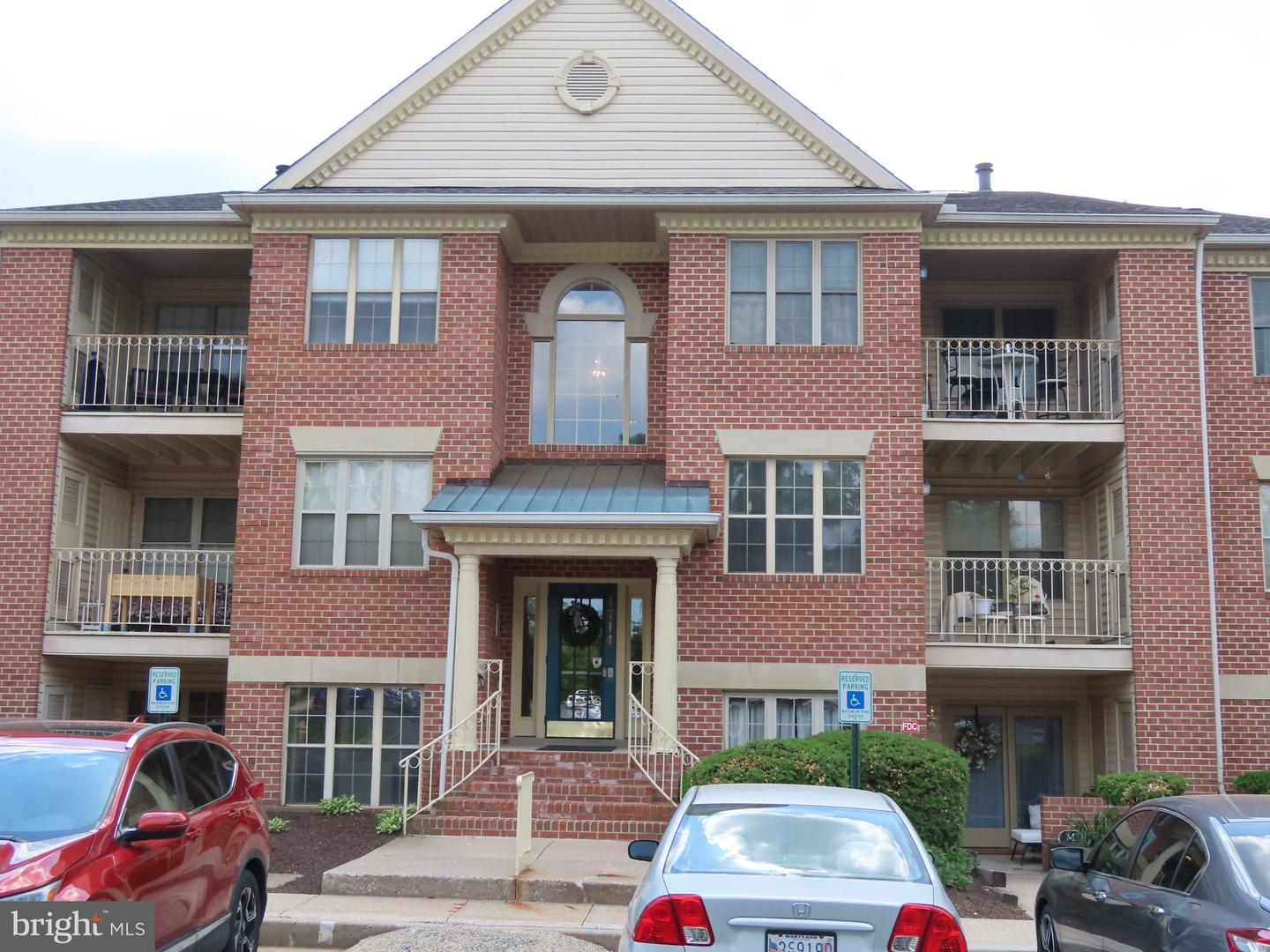 1714 Landmark Drive #1j
