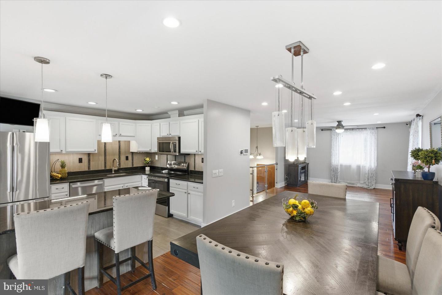 602 Monterey Court