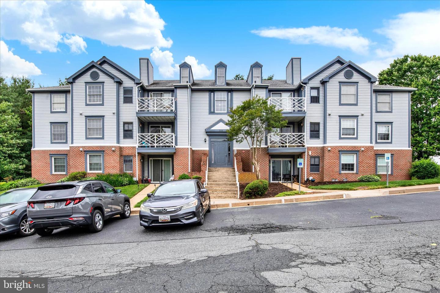 209 Oak Leaf Circle #209-F