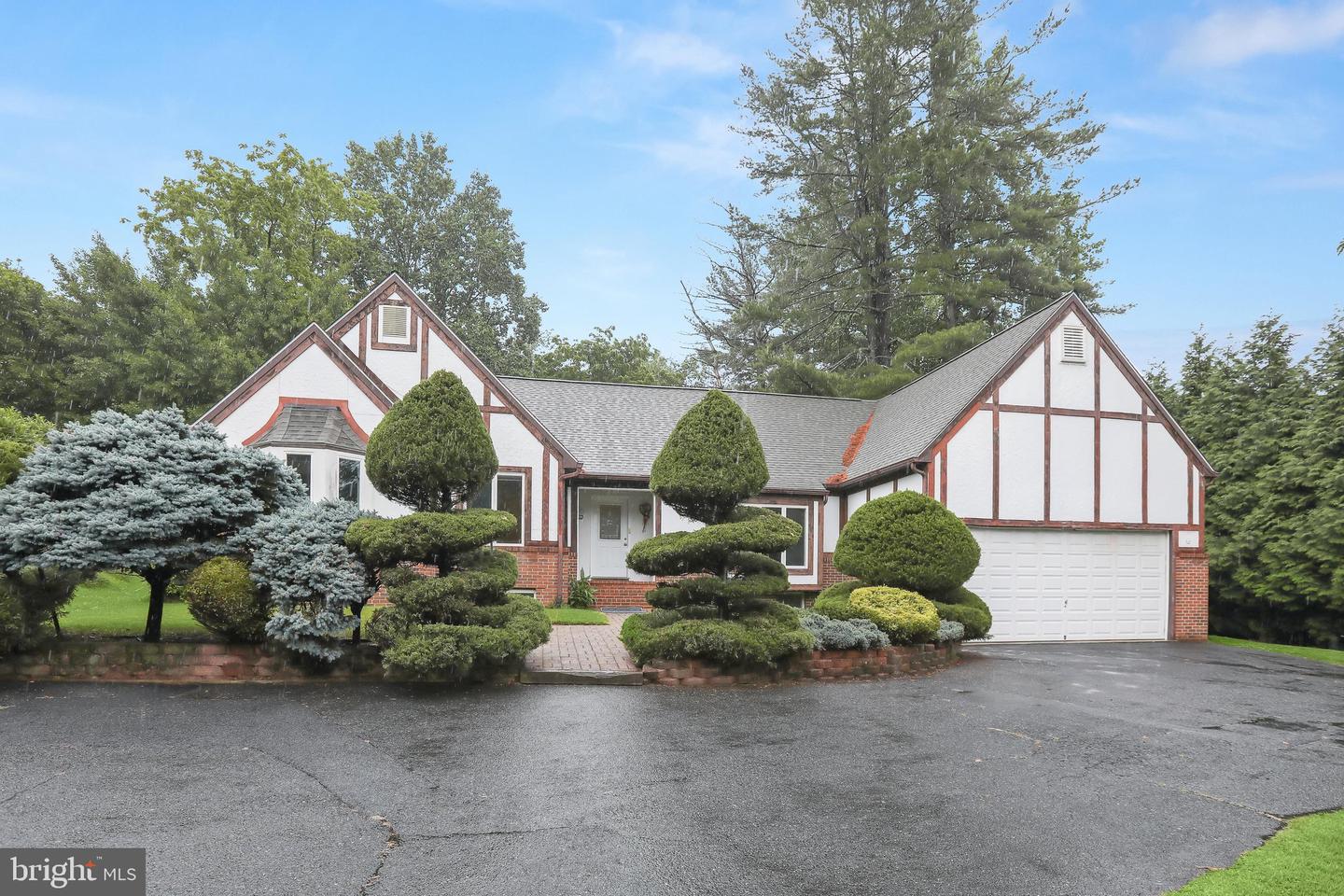 1421 Saratoga Dr