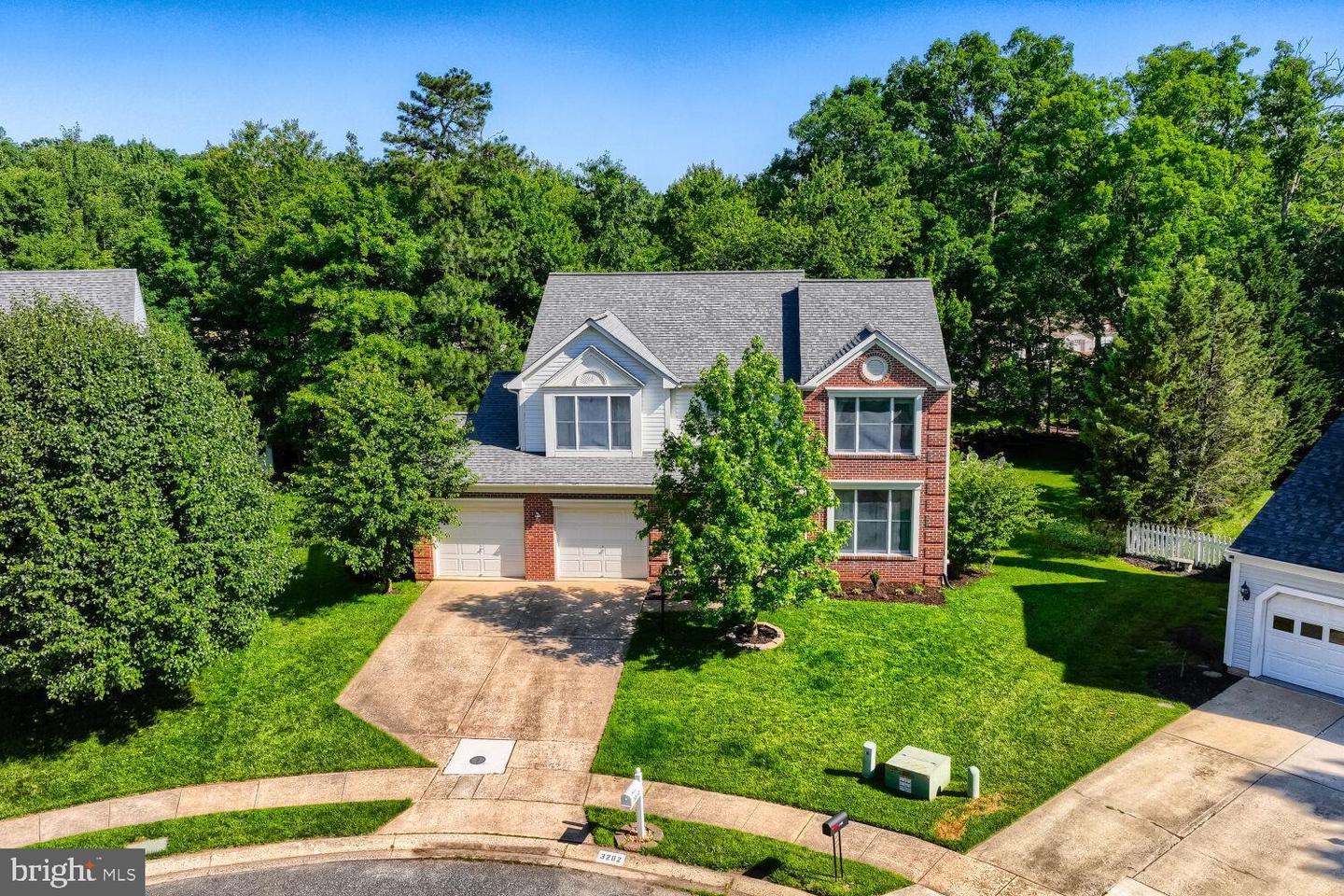 3202 Holly Knoll Court