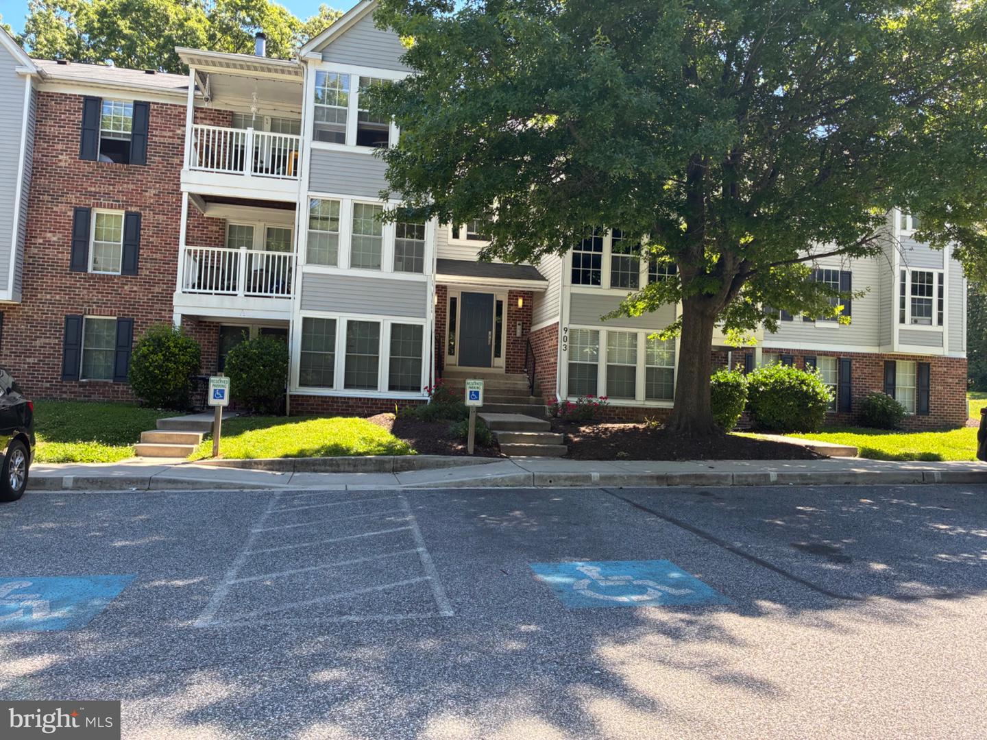903 Woodbridge Court #f