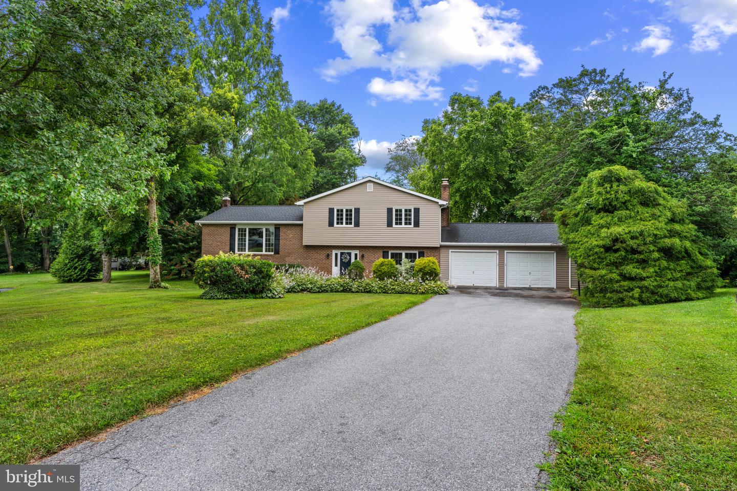 2700 Hunting Ridge Court