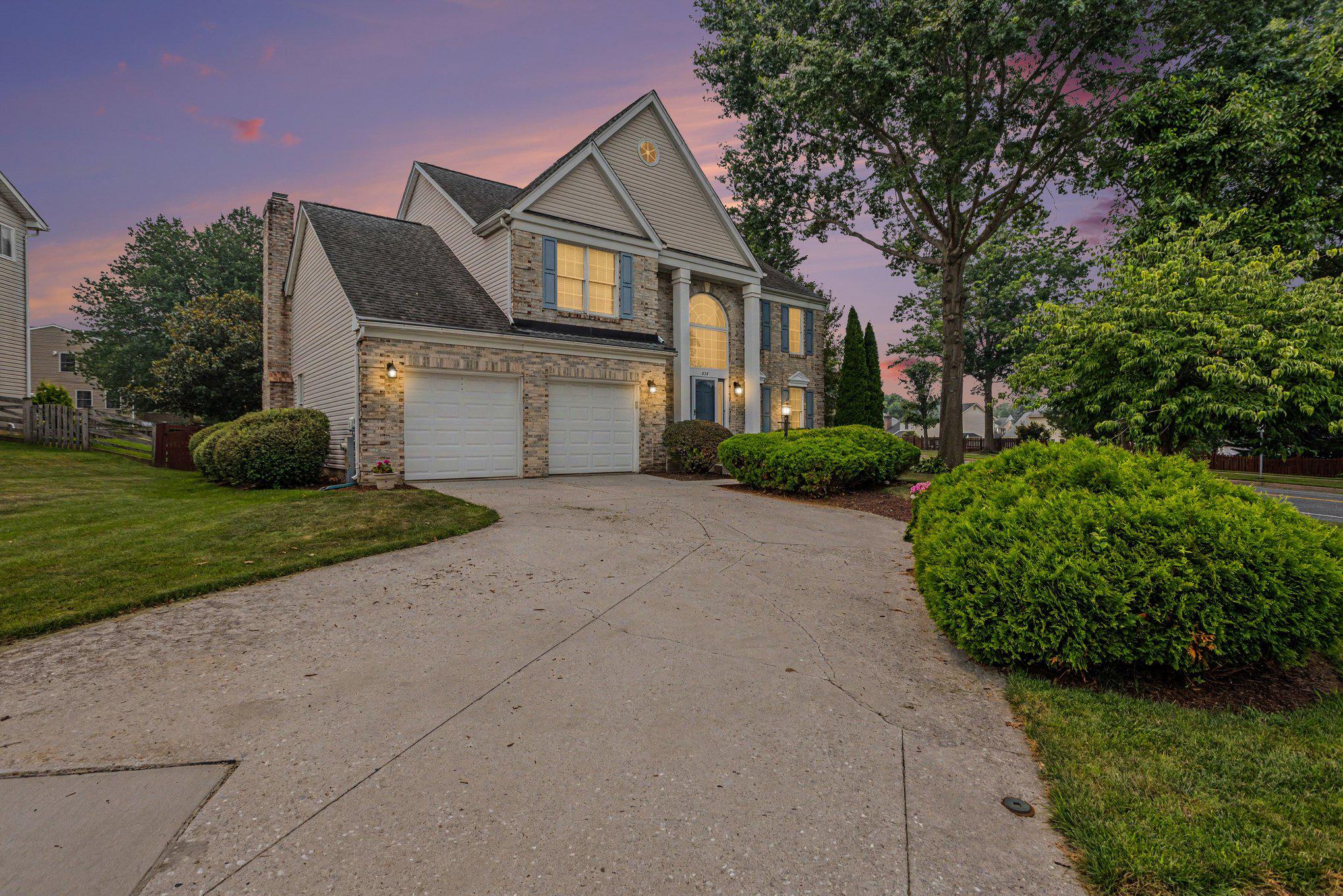 825 Delray Drive, Forest Hill