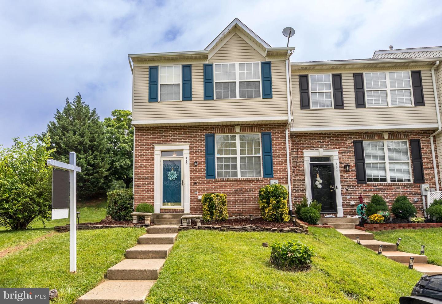 466 Deer Hill Circle