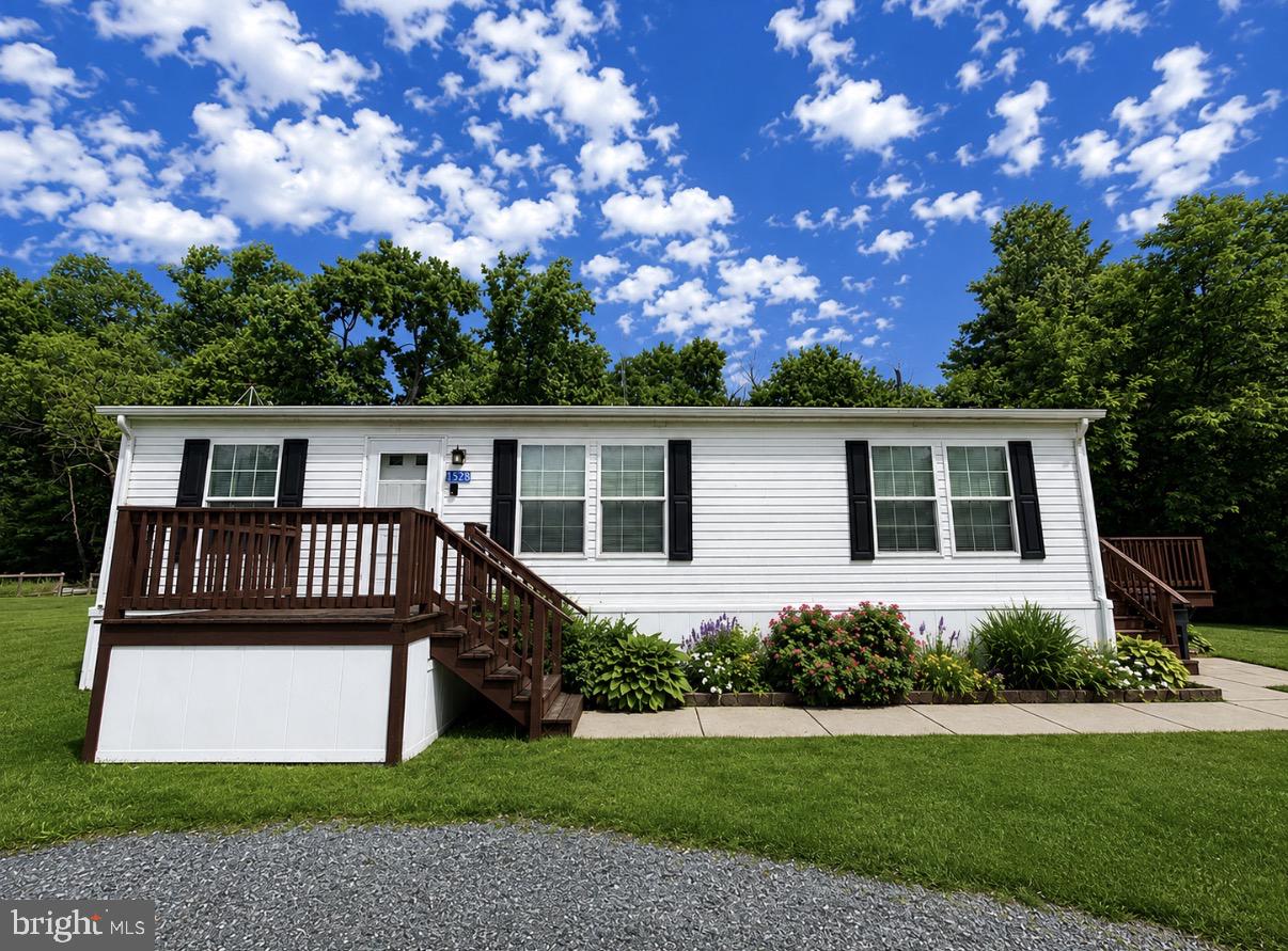 1528 Arena Road