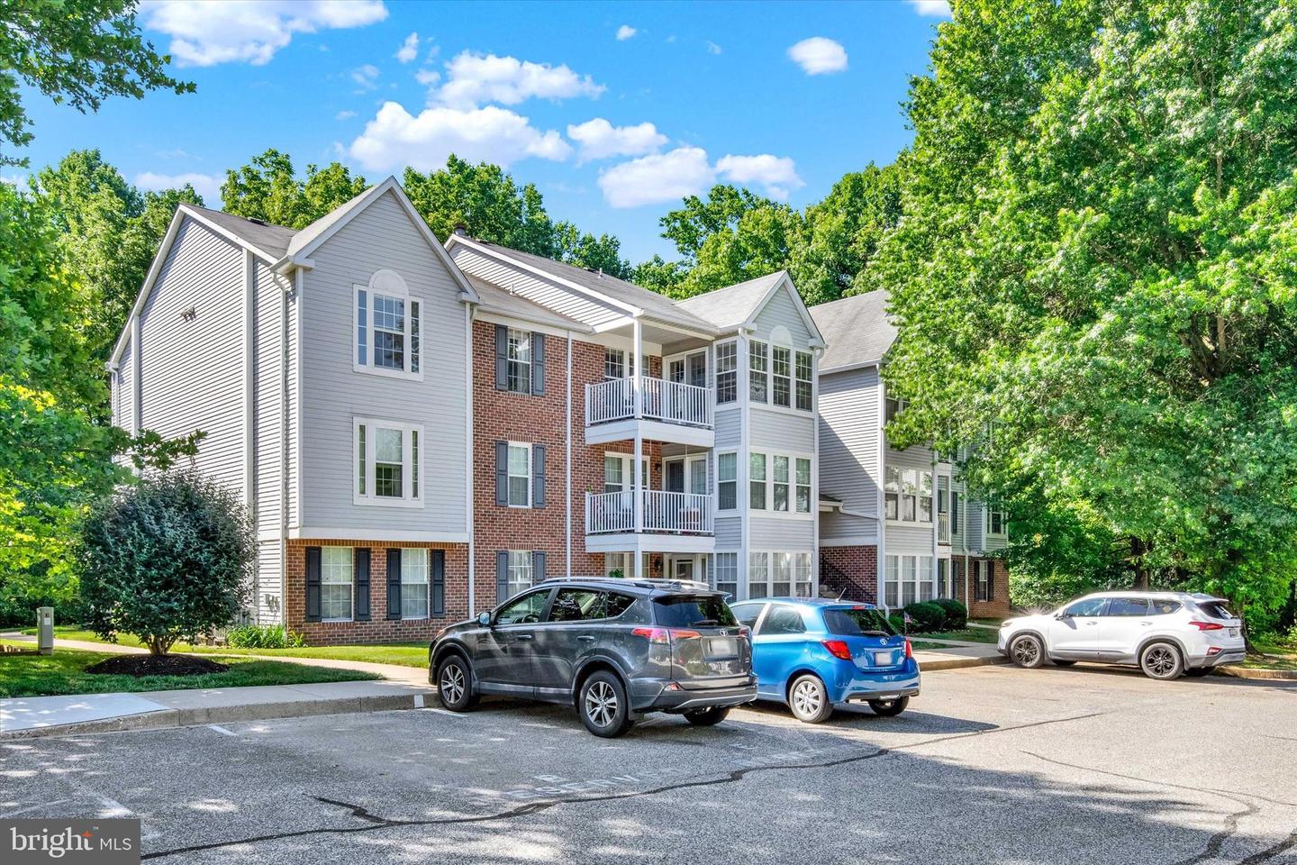 1004 Jessicas Court #9