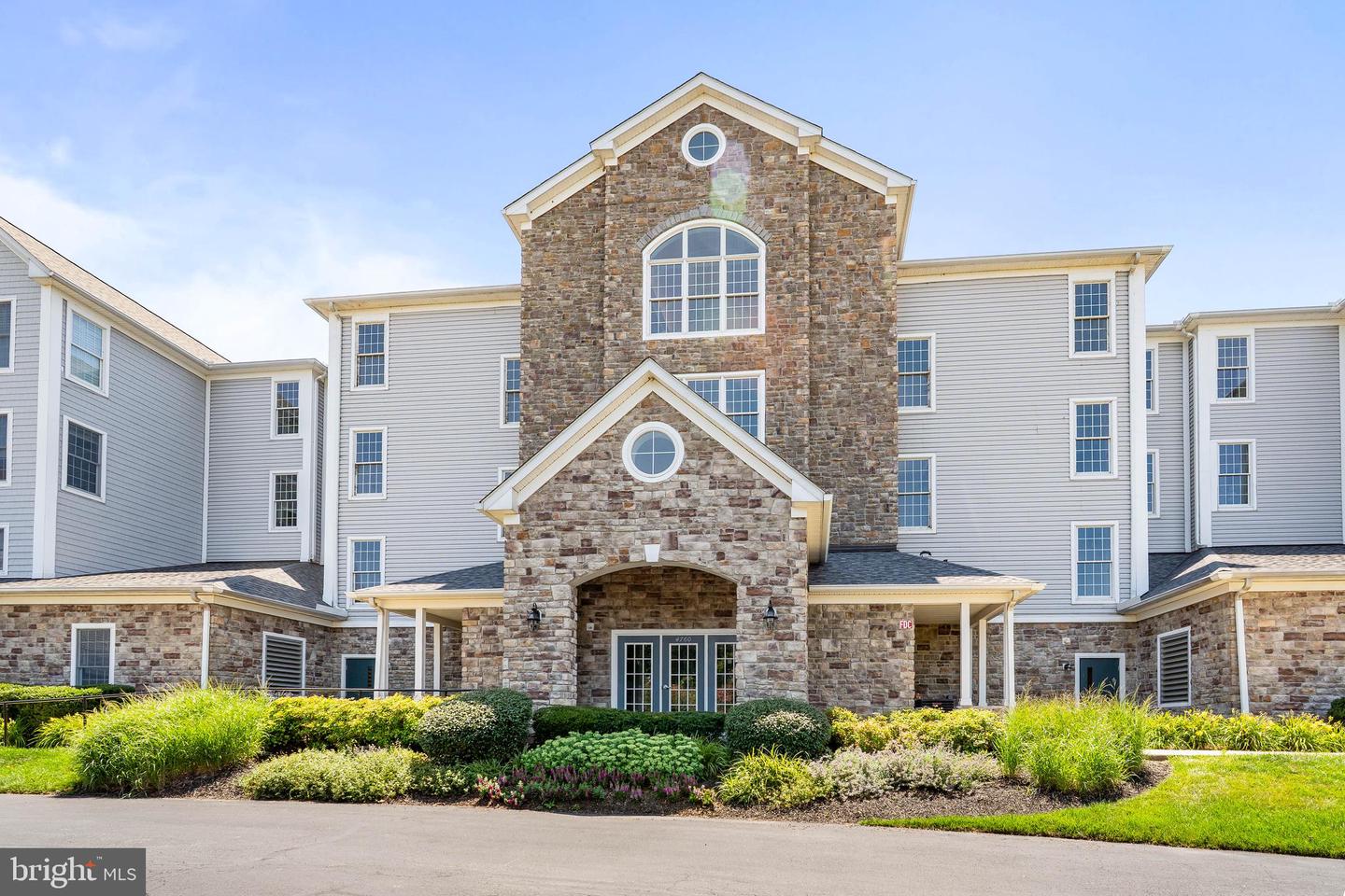 4760 Water Park Dr # 4760N