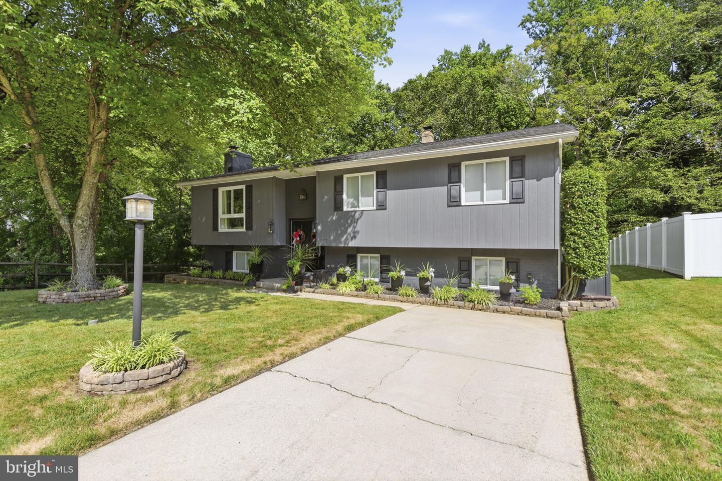 303 Bright Oaks Drive
