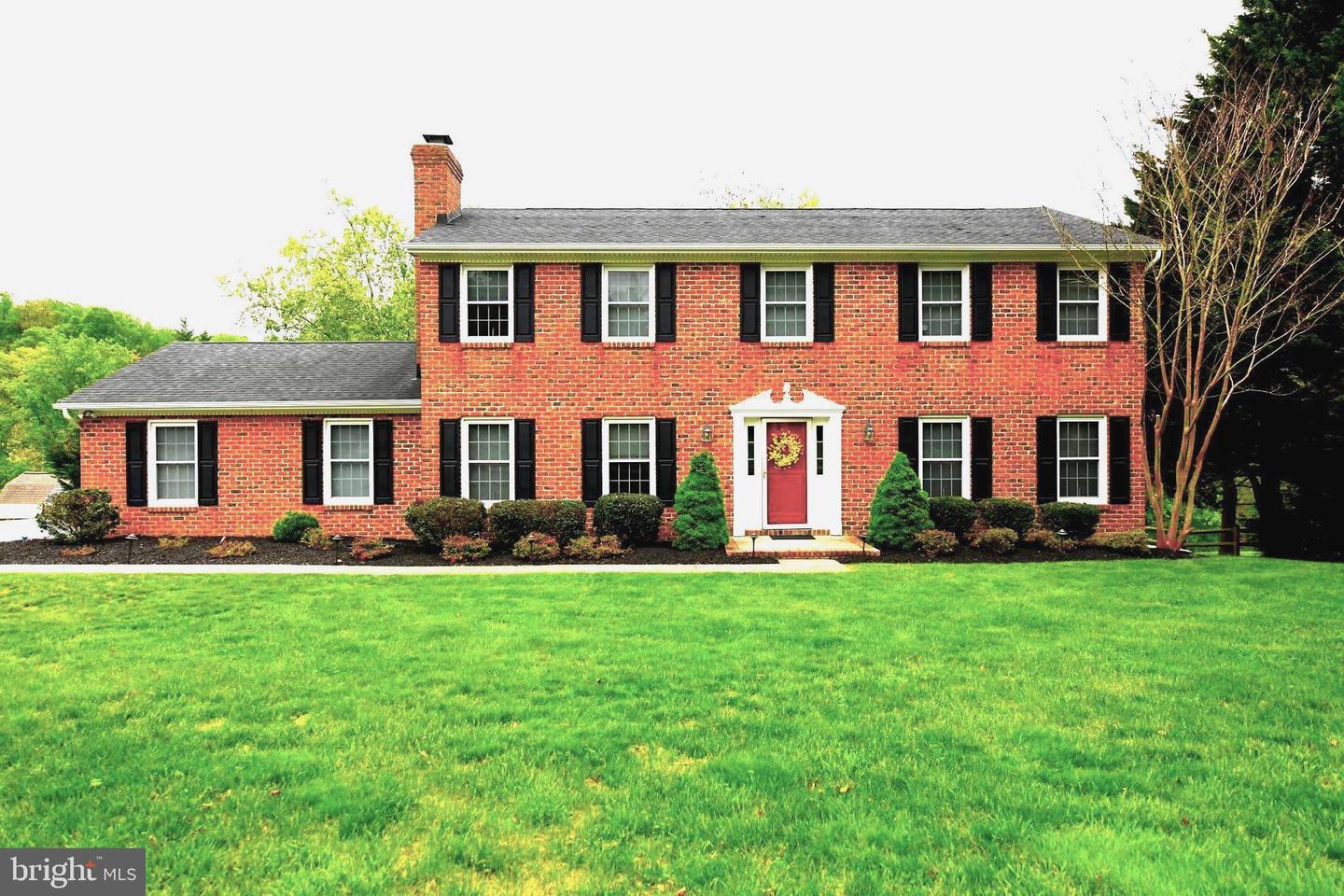 305 Rolling Knoll Drive