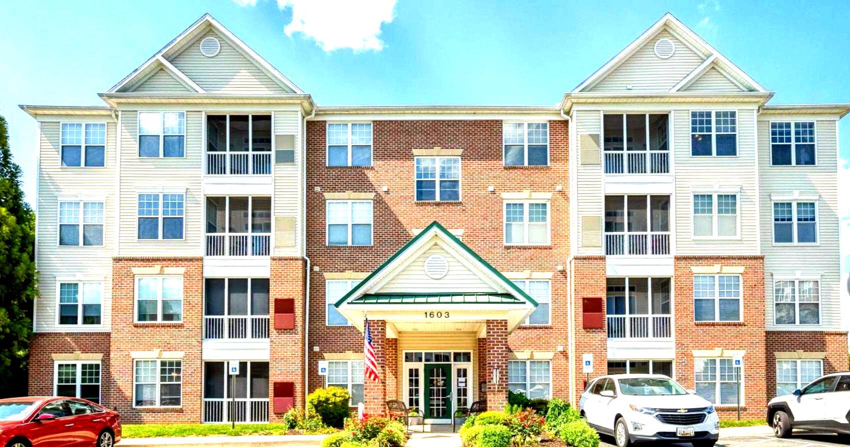 1603 Martha Court #402