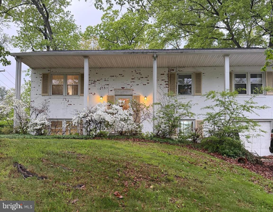 902 Averill Road