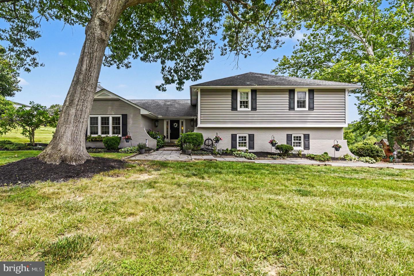 1509 Rolling Road