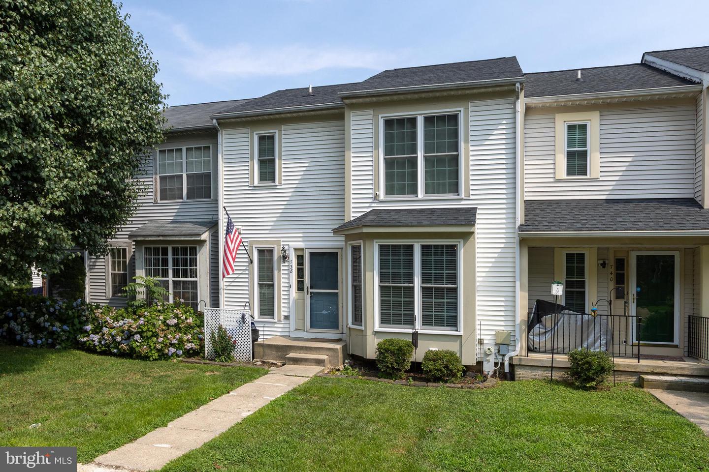 738 Farnham Place