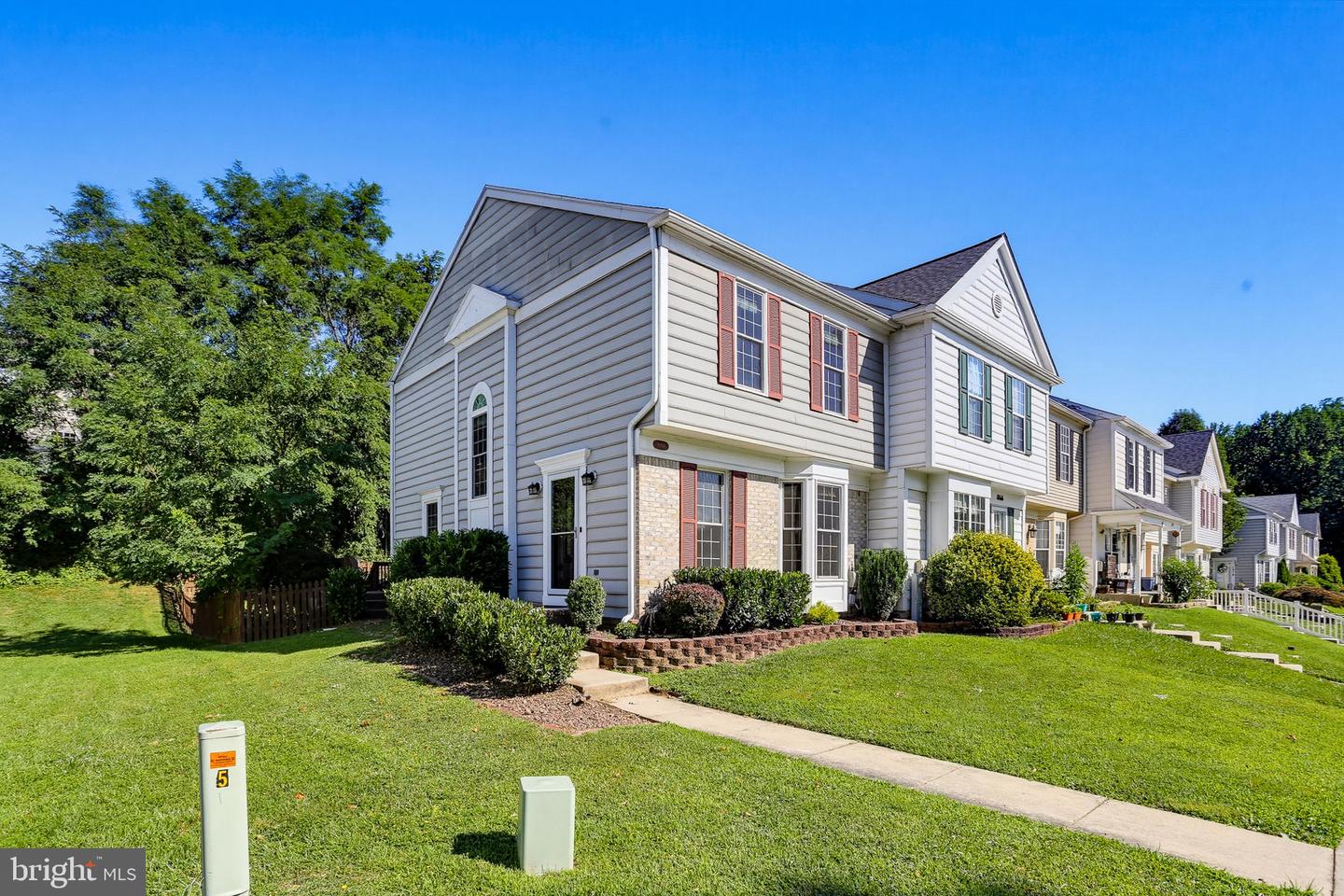 1864 Oxford Square