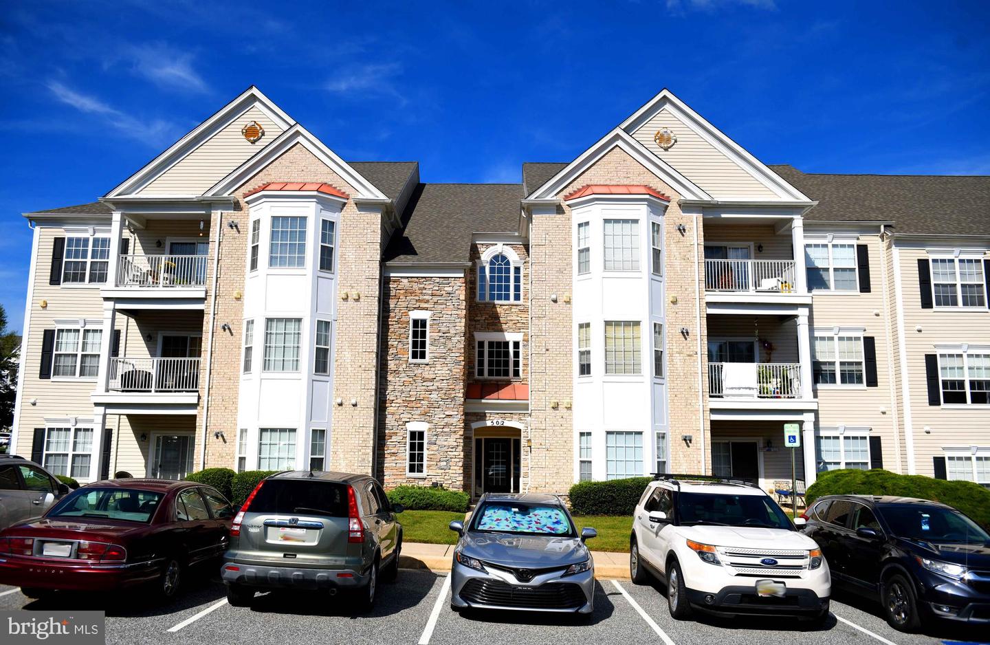 502-F Lloyd Place #6
