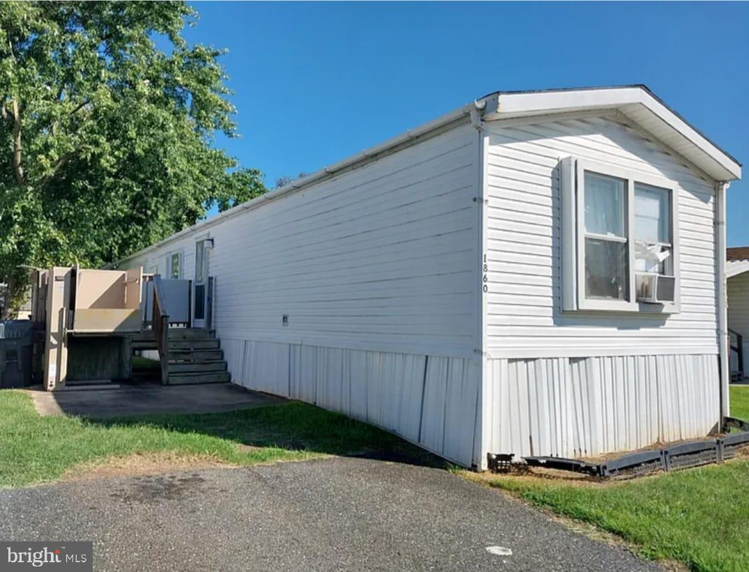 1860 John Drive #202