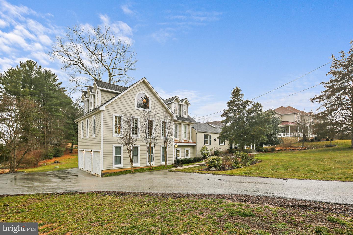 5668 Trotter Road, Clarksville
