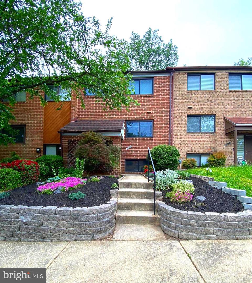8955 Skyrock Court, Columbia