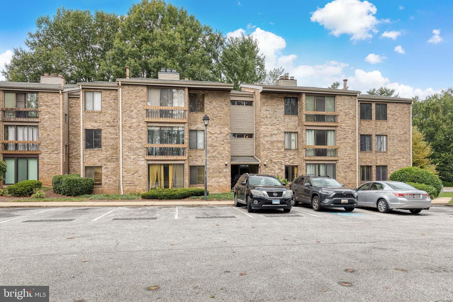10580 Cross Fox Lane #f-2, Columbia