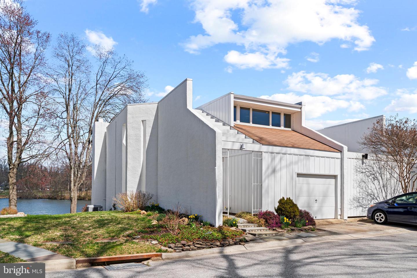 10313 Wilde Lake Terrace, Columbia