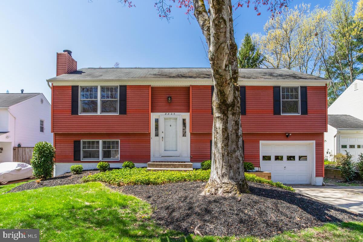 8825 Besthold Garth, Columbia