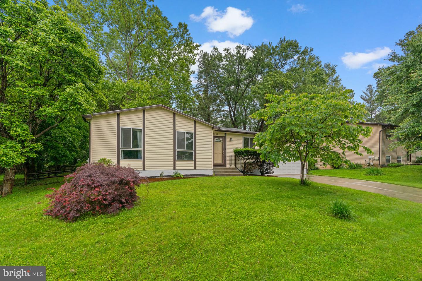 9413 Farewell Road, Columbia