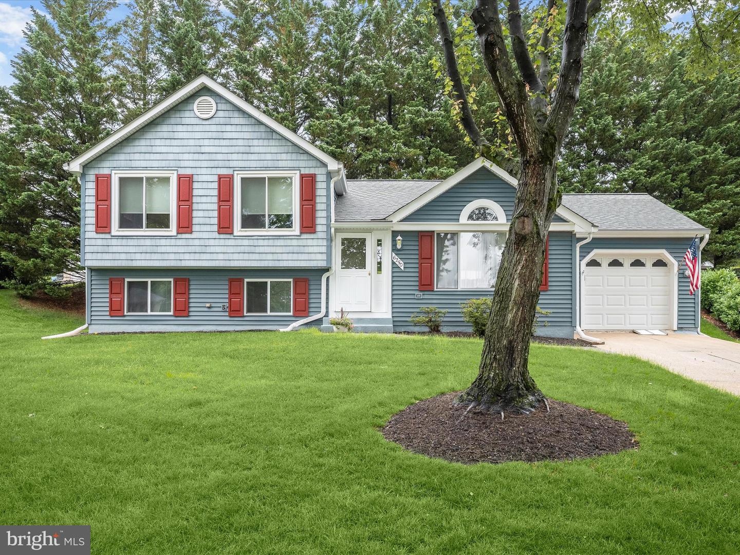 6250 Fairbourne Court, Hanover