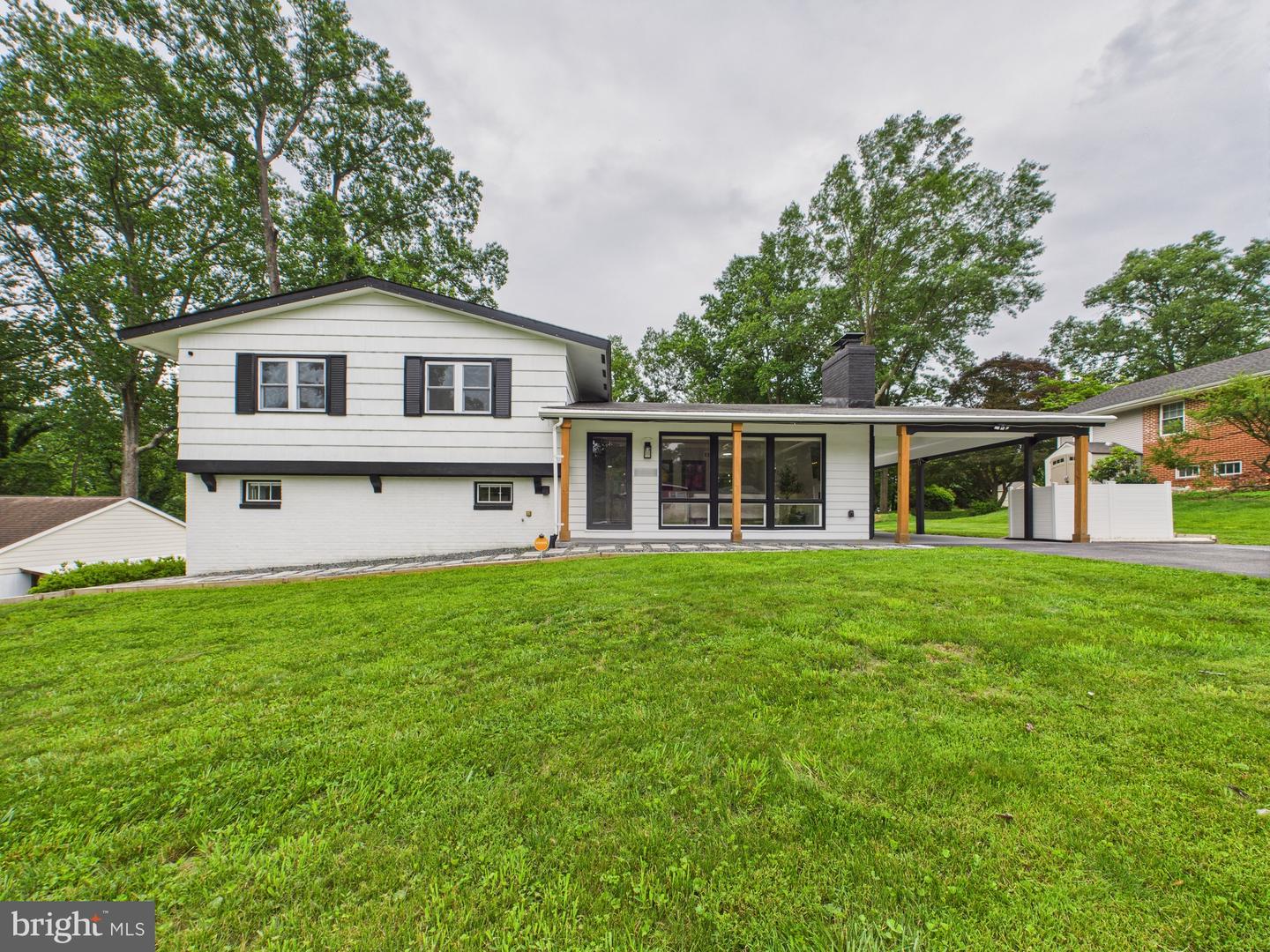 9909 Dellwood Avenue, Columbia