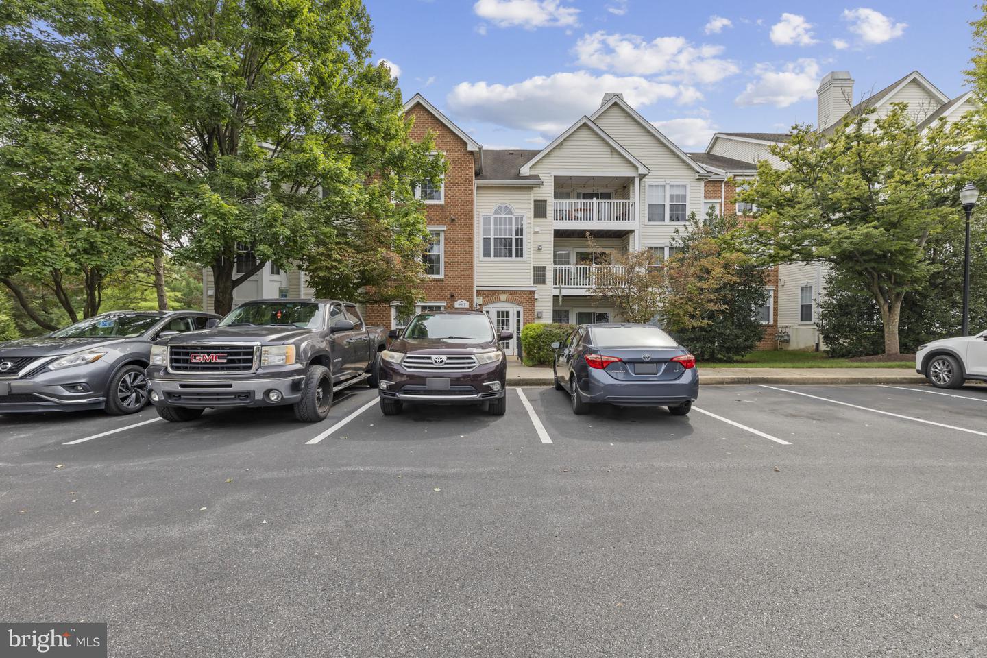 5941 Millrace Court #d-101, Columbia