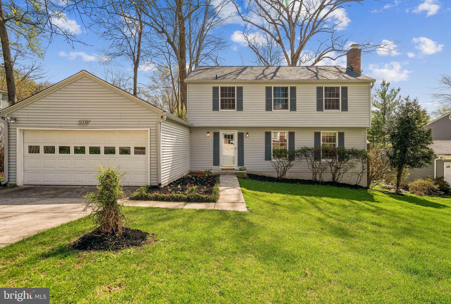 5209 Windmill Lane, Columbia