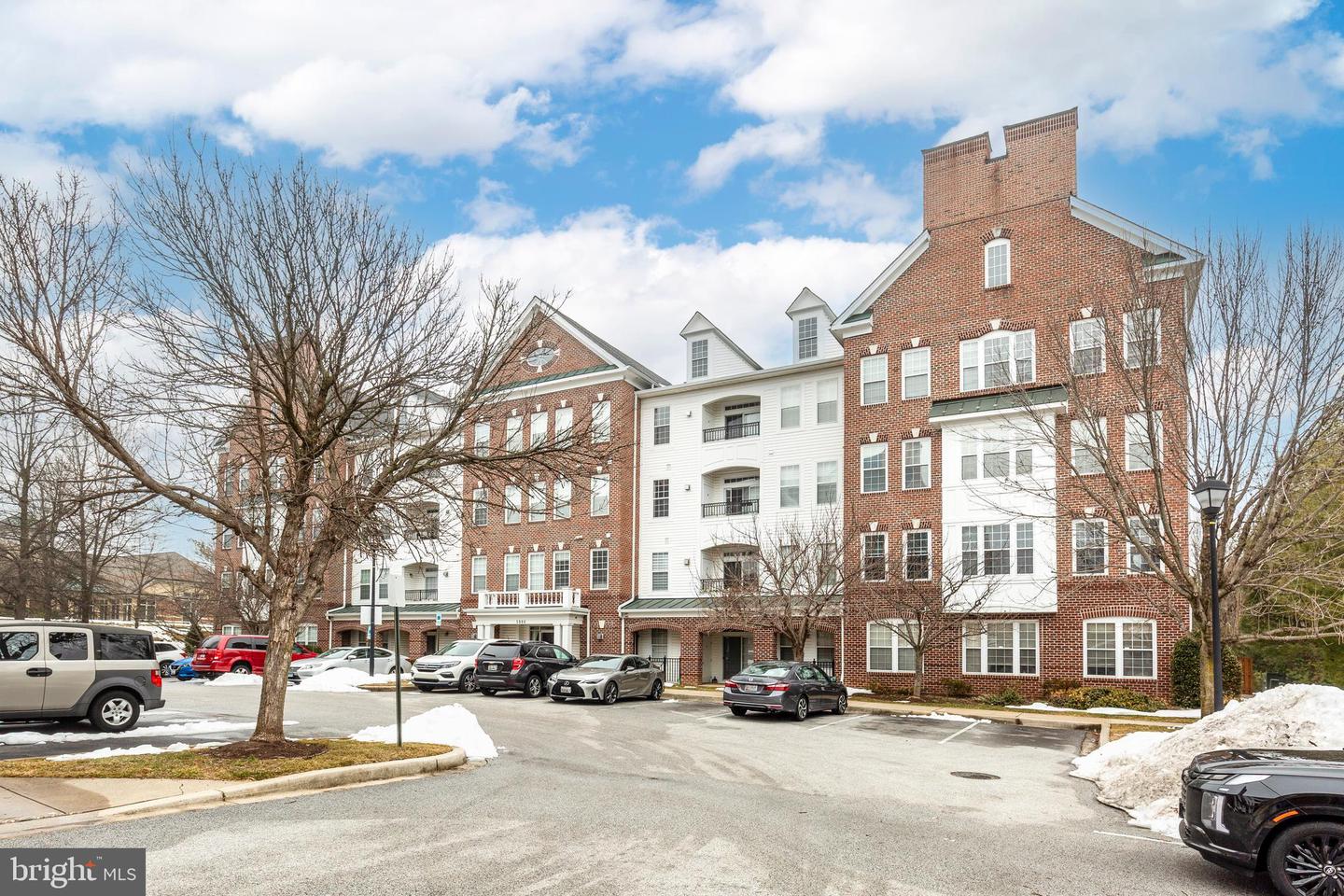 5900 Whale Boat Drive #405, Clarksville
