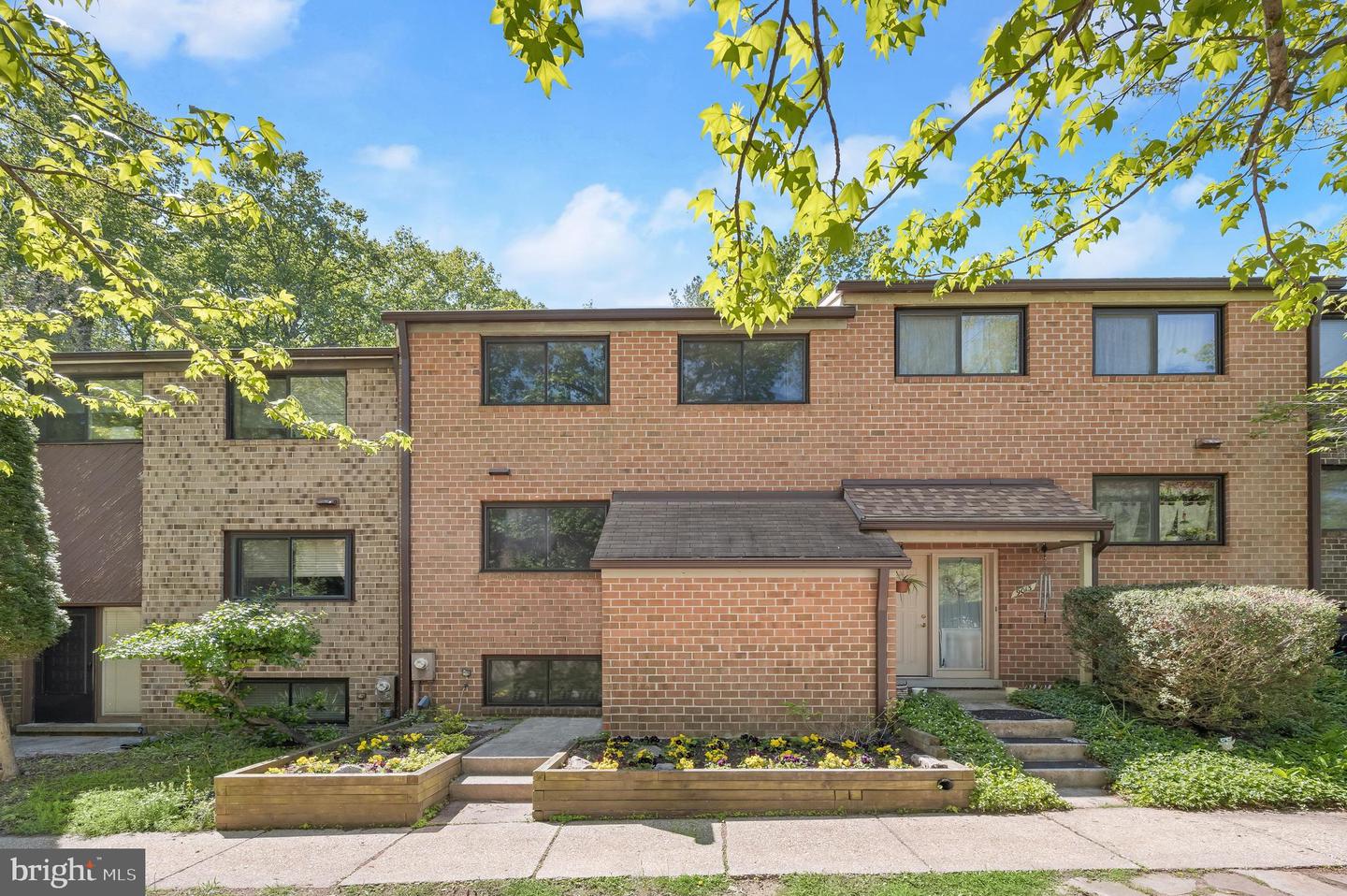 9015 Moving Water Lane, Columbia