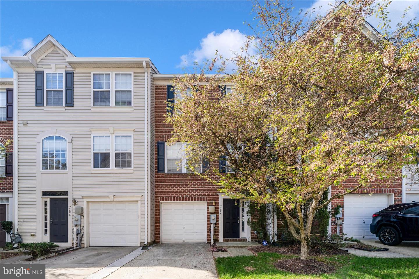 7704 English Oak Circle #10