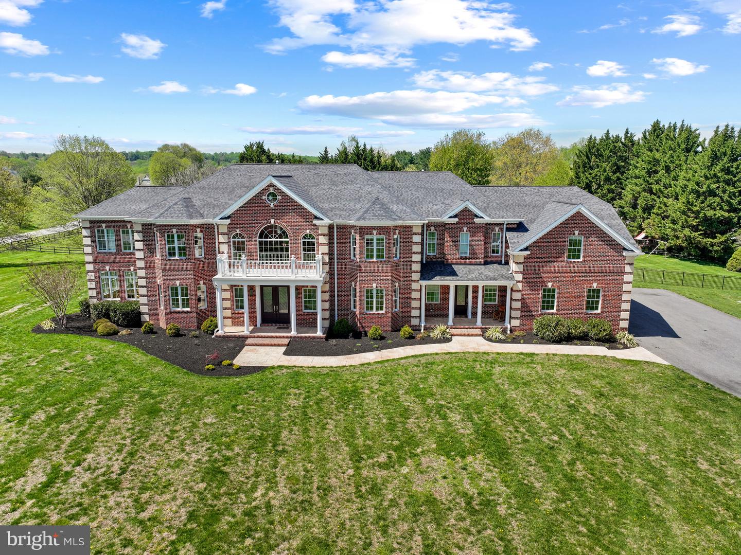 1820 Woodstock Rd