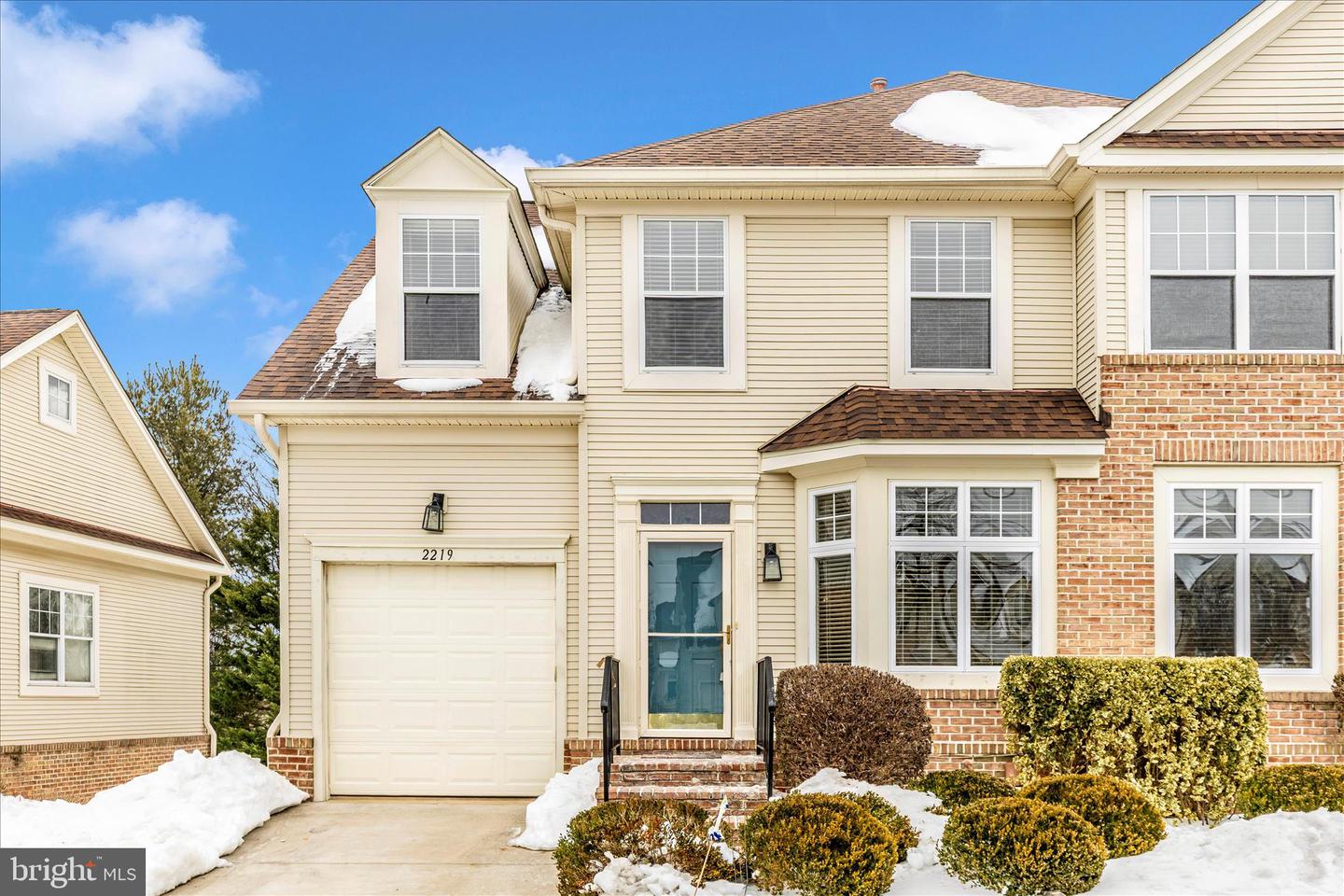 2219 Merion Pond #9, Woodstock