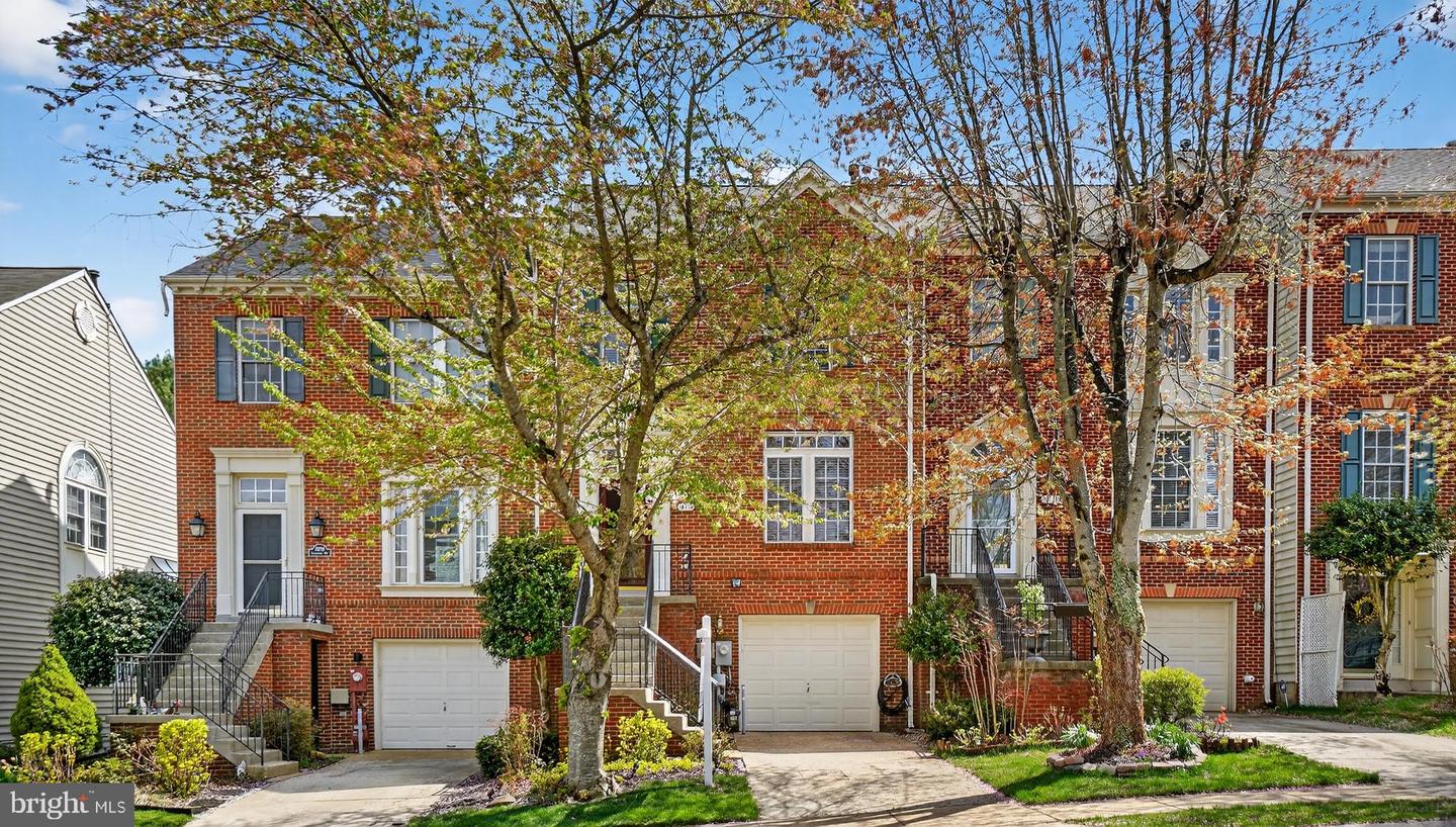 10716 Folkestone Way, Woodstock