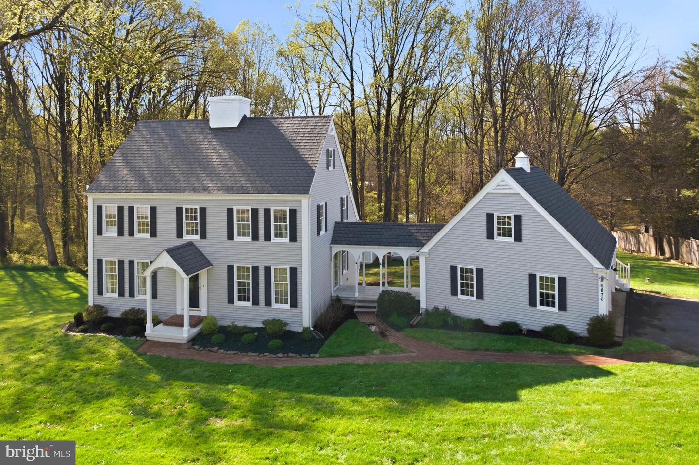 6876 Mink Hollow Road, Highland
