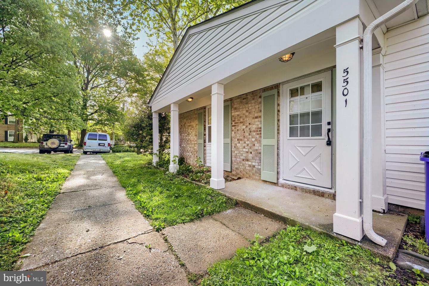 5501 Woodenhawk Circle, Columbia