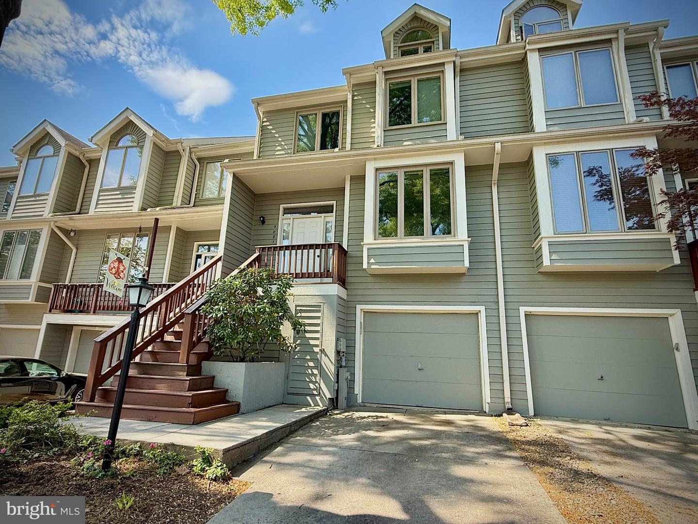 5081 Columbia Road #17 105, Columbia