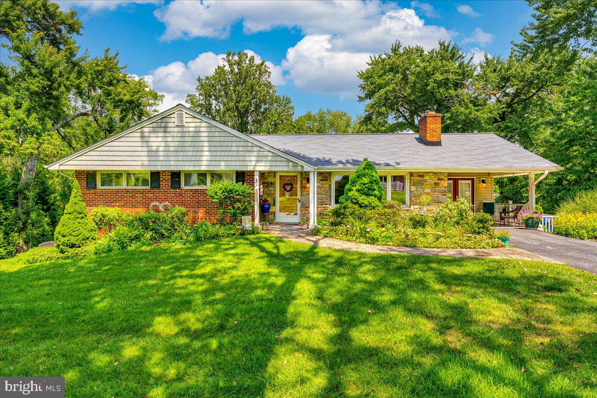 6433 Amherst Avenue, Columbia