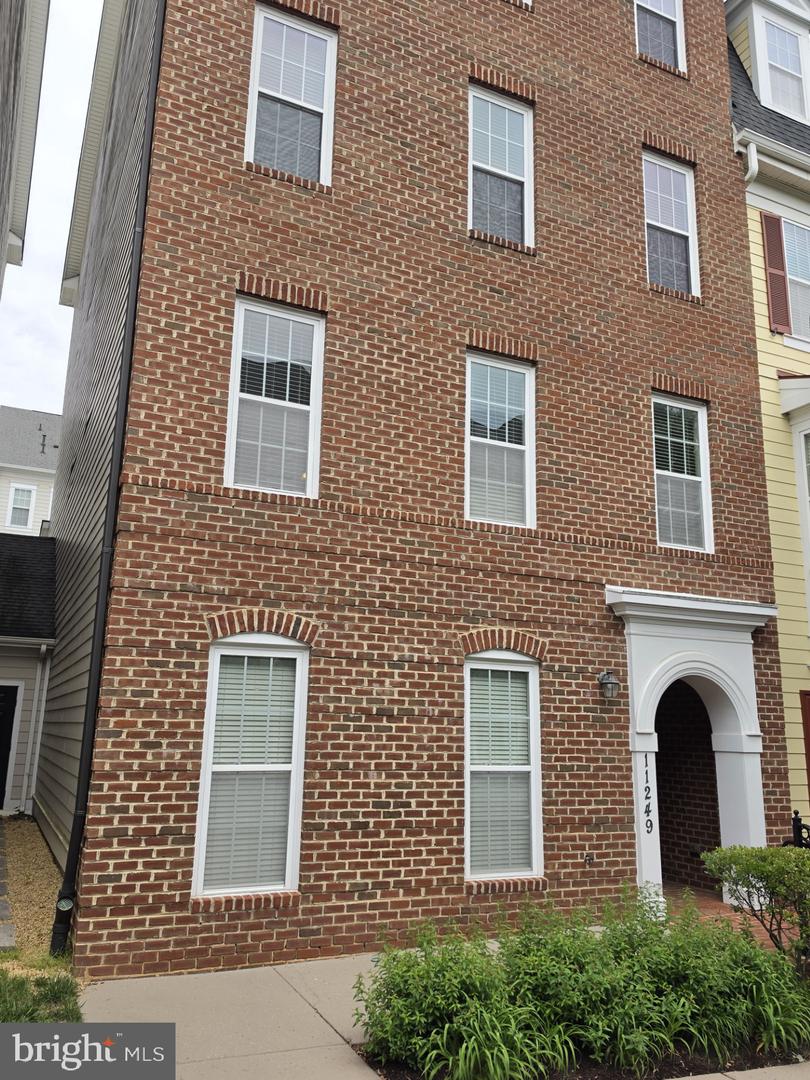 11249 Chase Street, Fulton