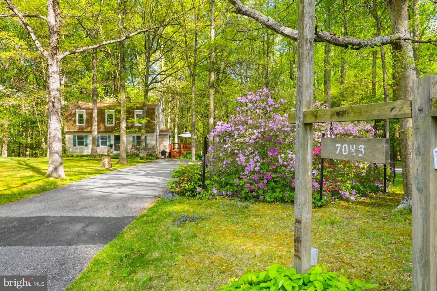 7049 Mink Hollow Road, Highland