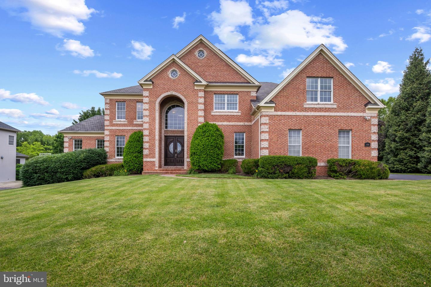 11526 Fox River Drive